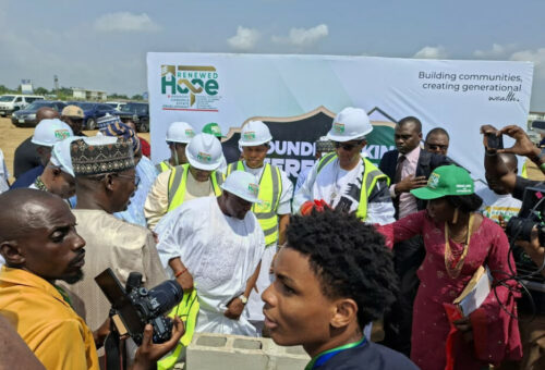 Federal Govt Begins Work On 2,000 Housing Units In Lagos