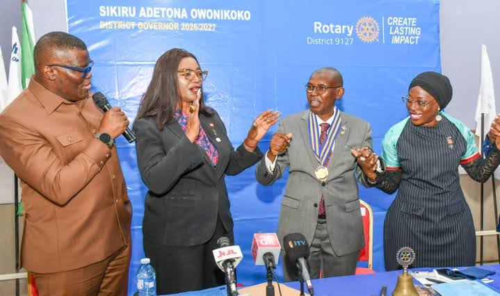 Don’t Stop Giving To End Polio, Governor Tells Rotarians